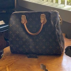 Louis Vuitton Speedy 30